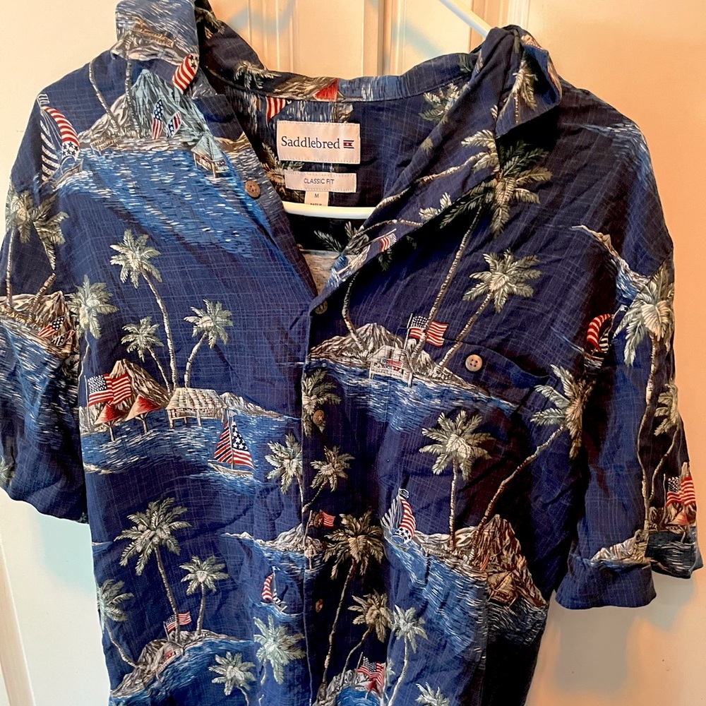 Saddlebred men’s short sleeve blue tropical shirt.
